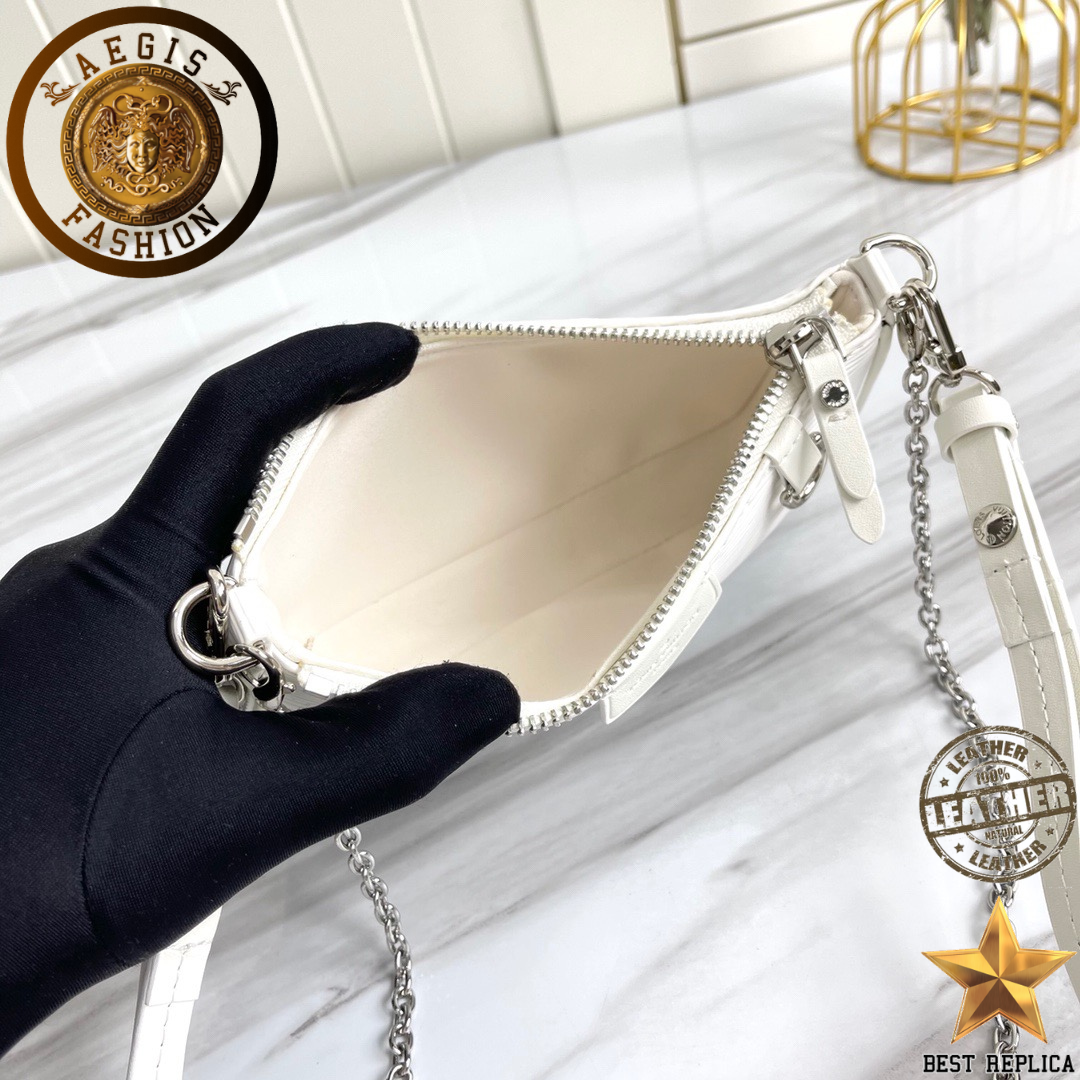 replica-louis-vuitton-easy-pouch-on-strap-white-bag-aegis-fashion