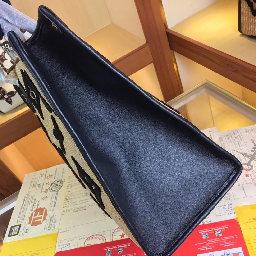 replica-louis-vuitton-onthego-gm-monogram-raffia-black-bag-aegis-fashion